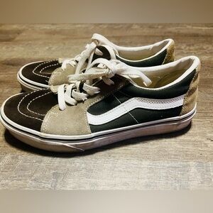 Like new color block vans
